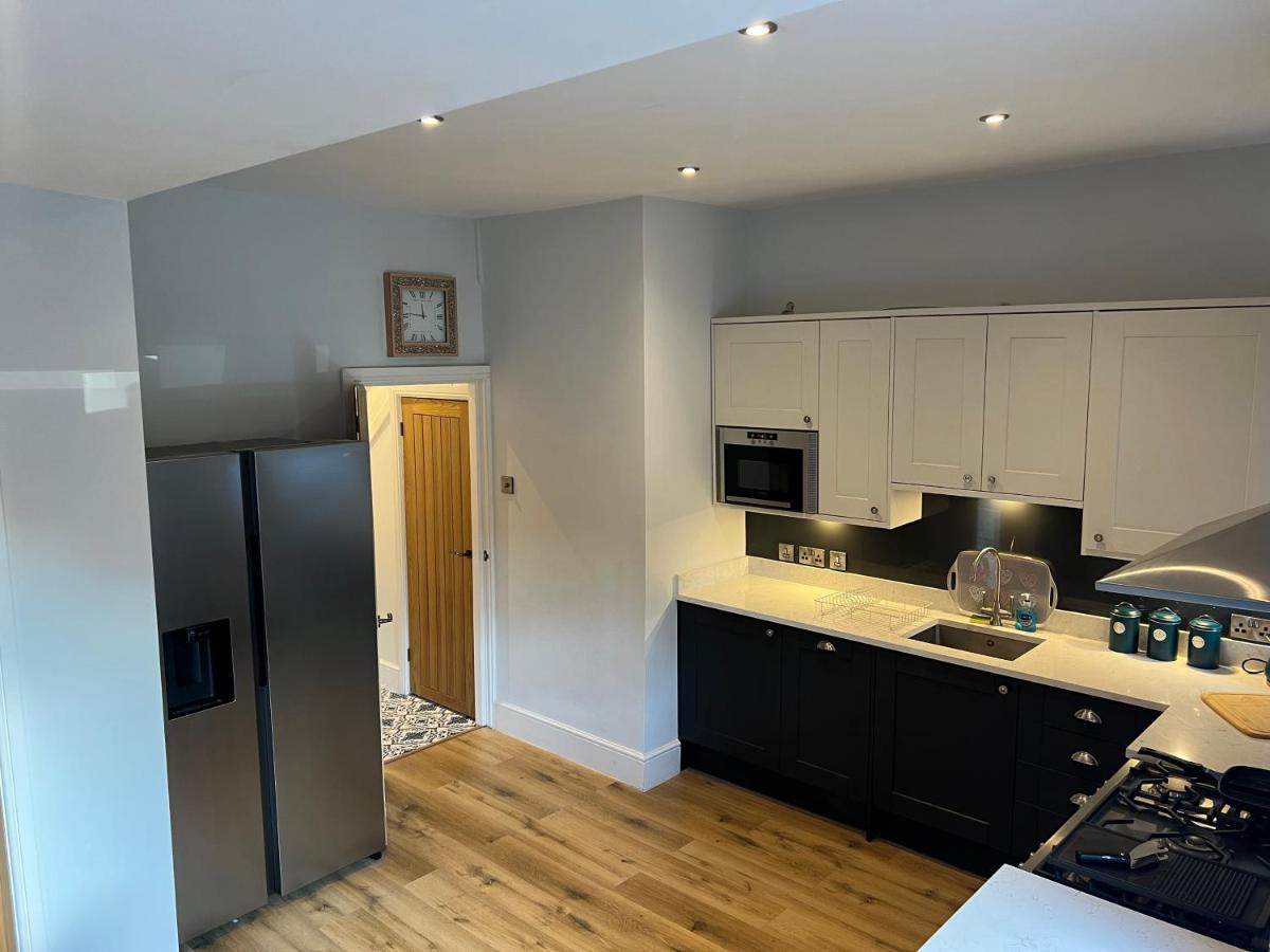 Luxury 2 Bed Apartment Great Location Stoke-on-Trent Экстерьер фото