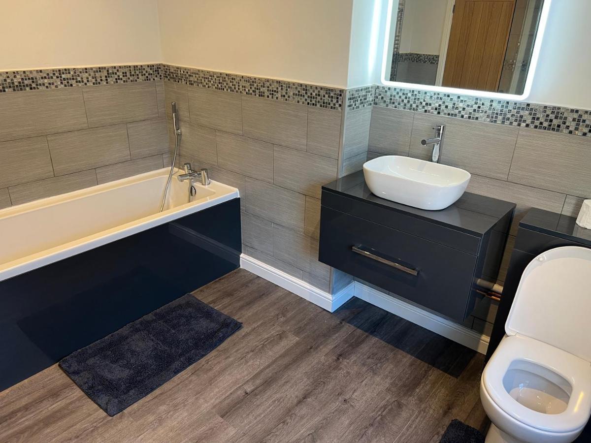 Luxury 2 Bed Apartment Great Location Stoke-on-Trent Экстерьер фото