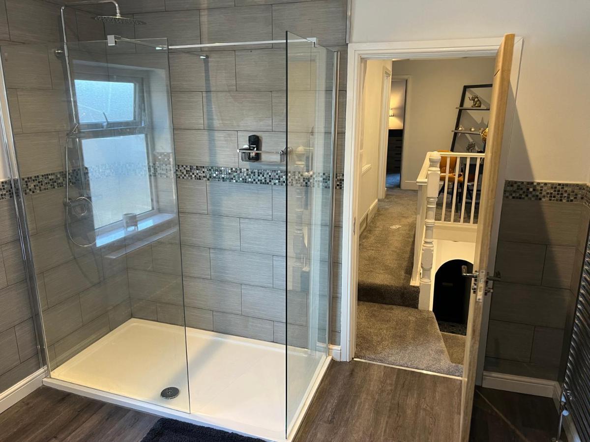 Luxury 2 Bed Apartment Great Location Stoke-on-Trent Экстерьер фото